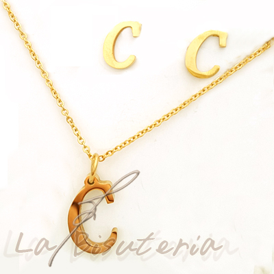 Collar y pendientes 254010, oro. Letra C