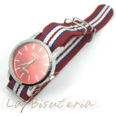 Reloj deportivo. Correa de tela